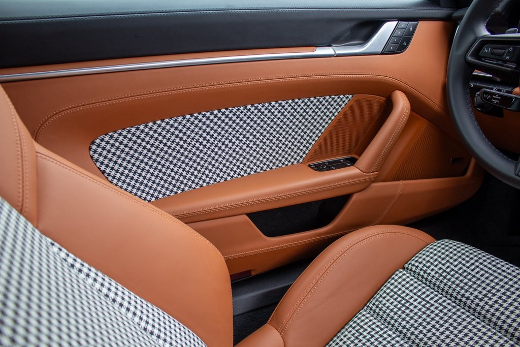 2024 Porsche 911 4S photo 16