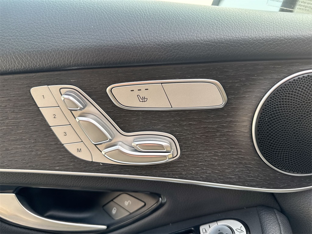 2020 Mercedes Benz GLC 300 4MATIC photo 12