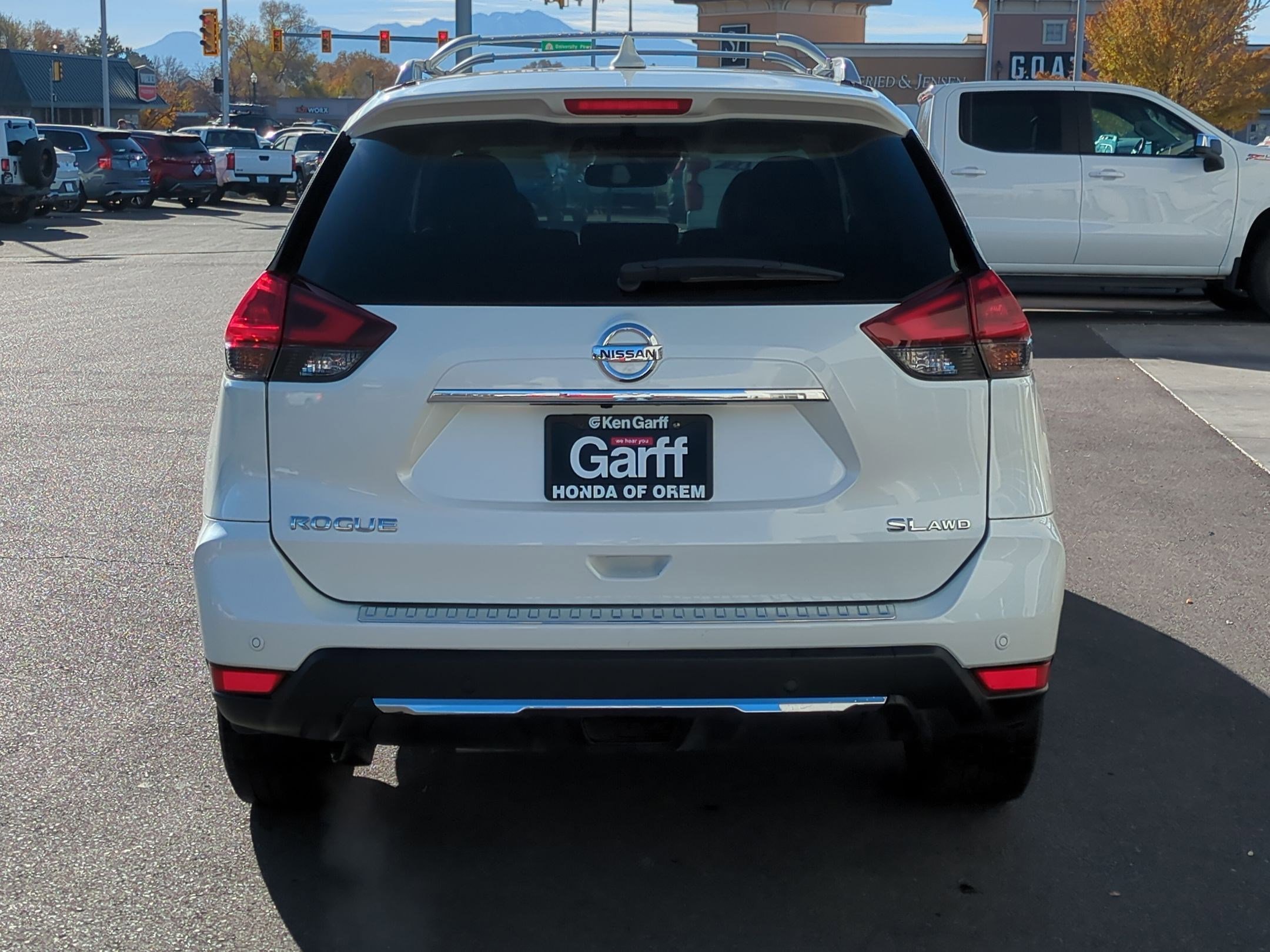 2020 Nissan Rogue SL photo 3