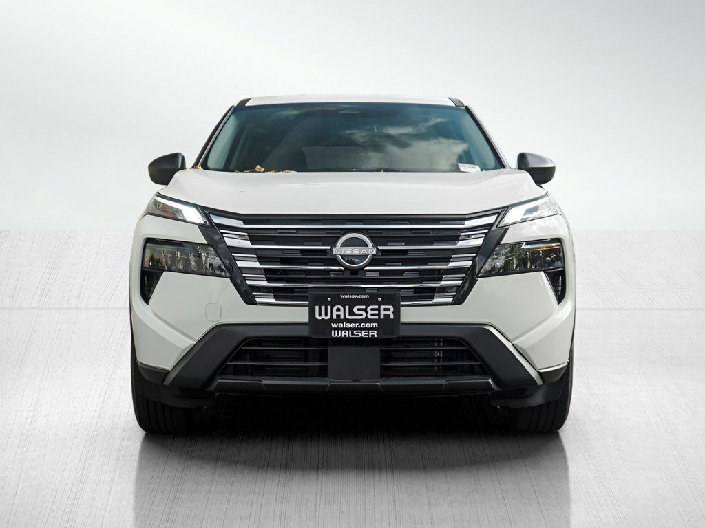 2026 Nissan Rogue S photo 2