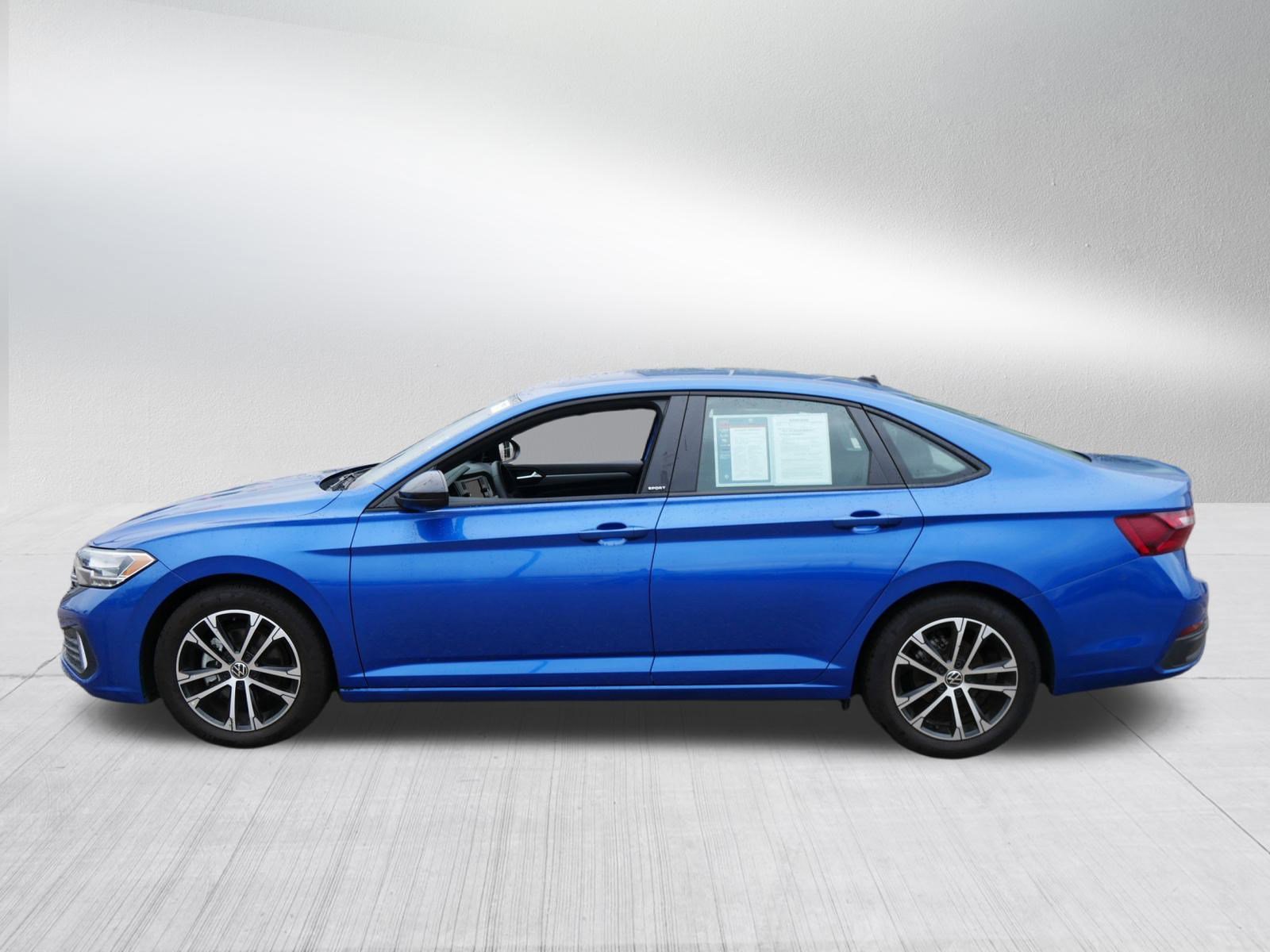 2024 Volkswagen Jetta 1.5T Sport photo 4