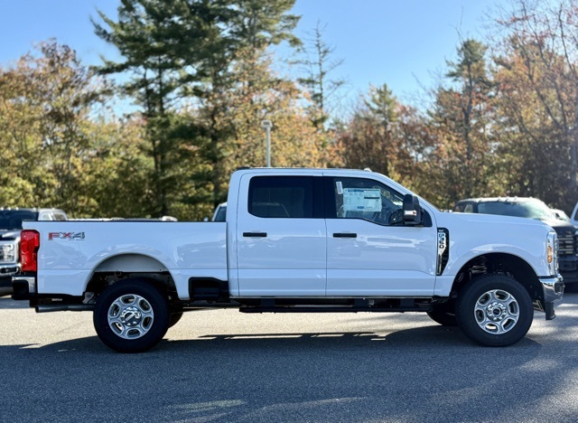 2026 Ford F-350 XLT photo 3