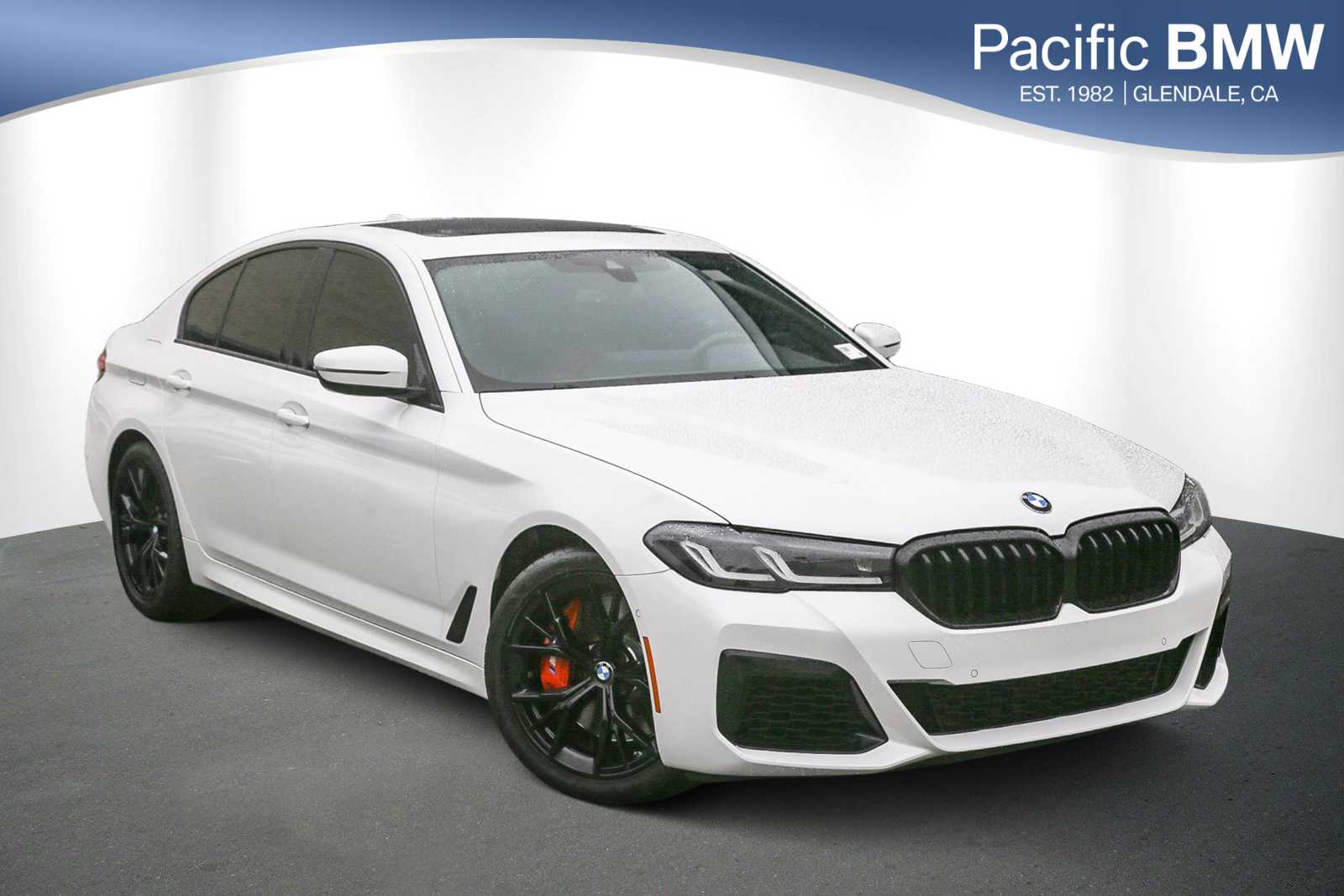 2023 BMW 5 Series 540i's photo