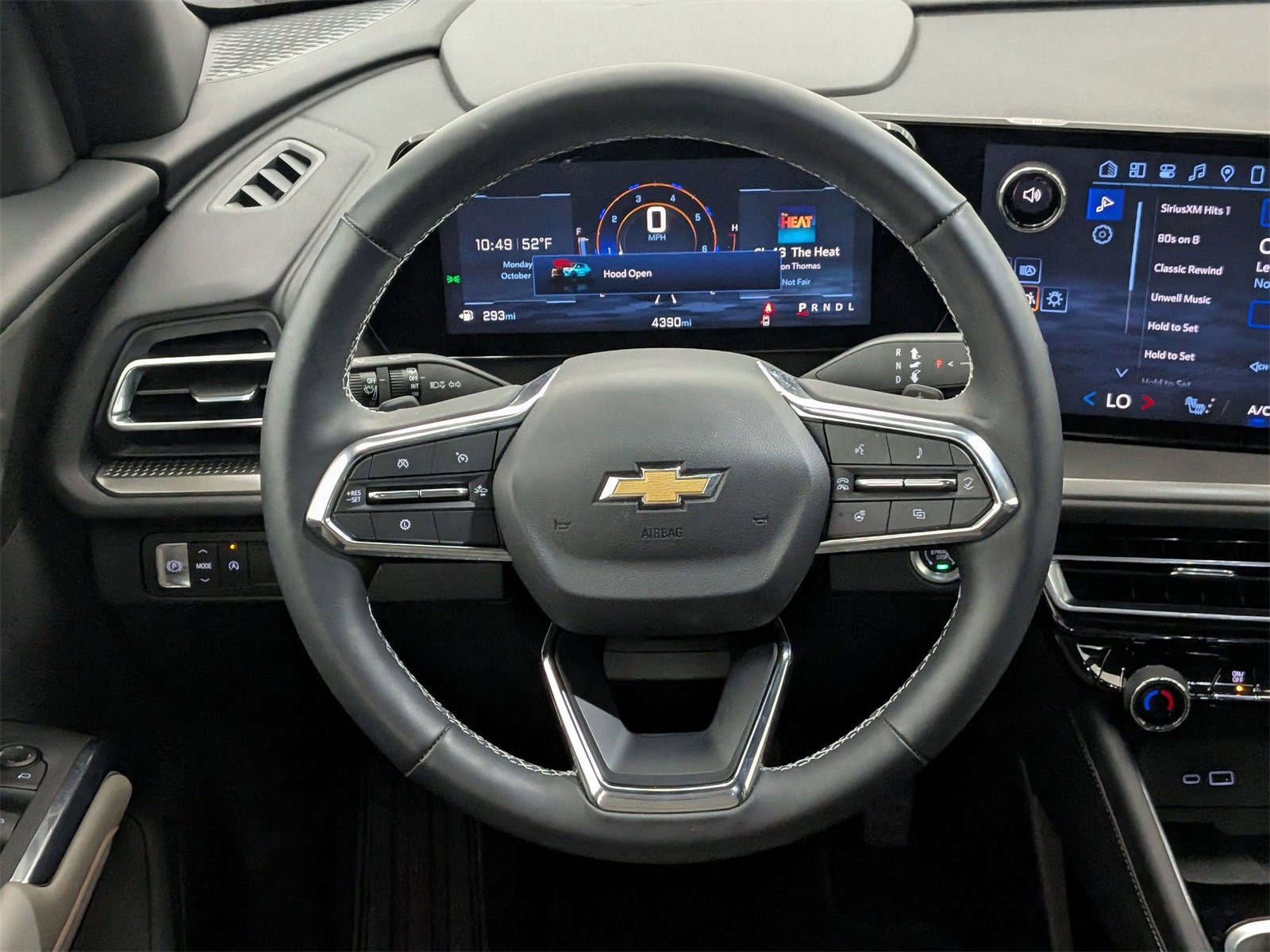 2025 Chevrolet Traverse photo 22