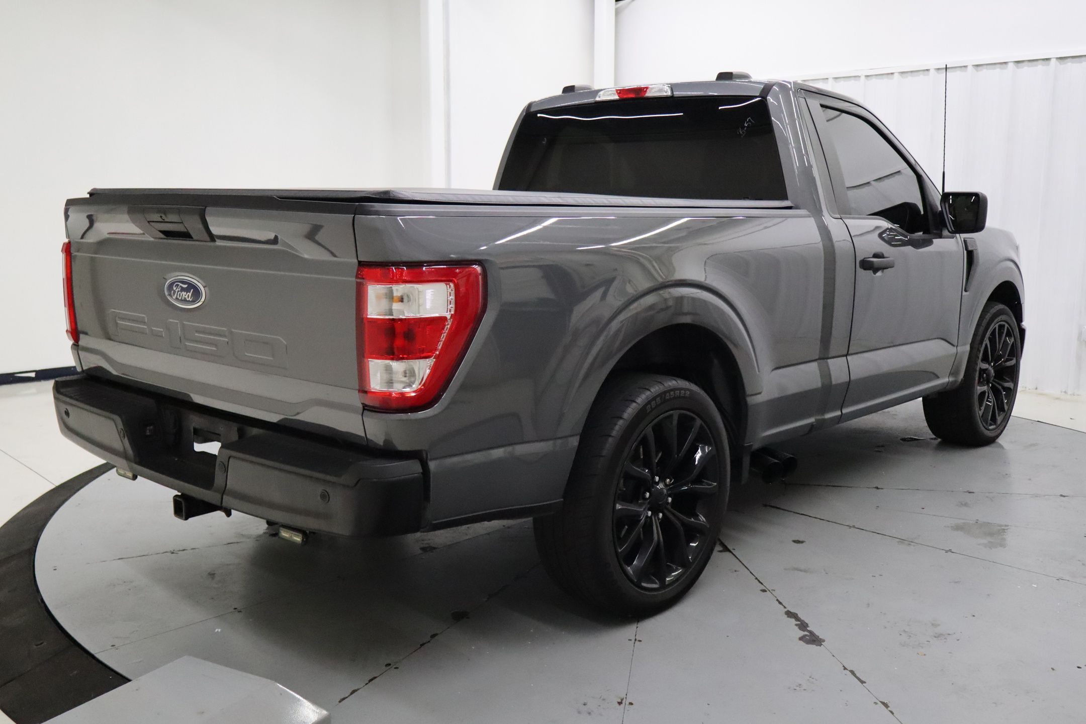 2023 Ford F-150 XL photo 2
