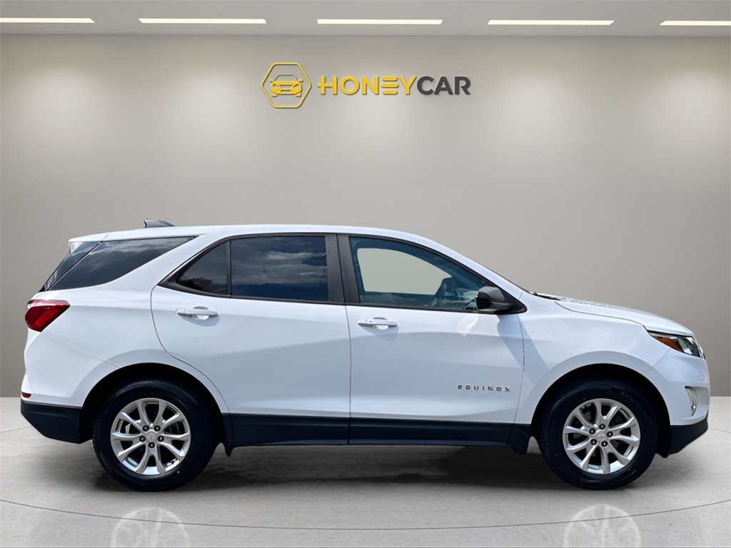 2020 Chevrolet Equinox LS photo 31