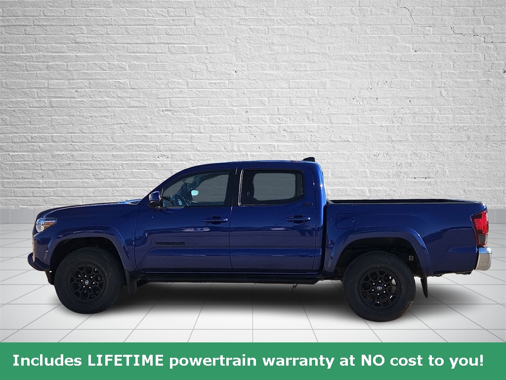 2022 Toyota Tacoma SR5 photo 2