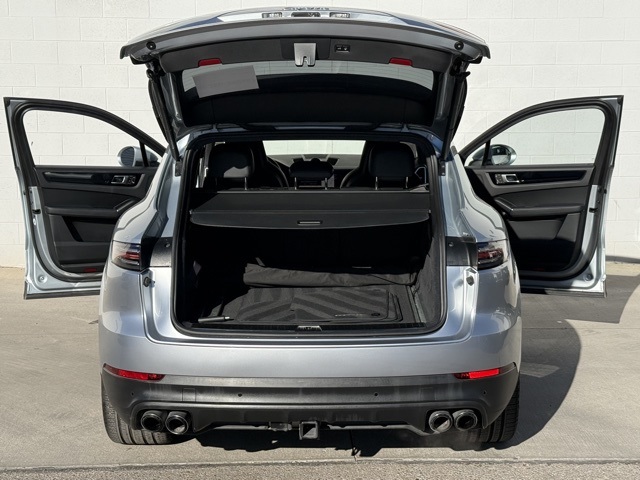 2023 Porsche Cayenne Base photo 24