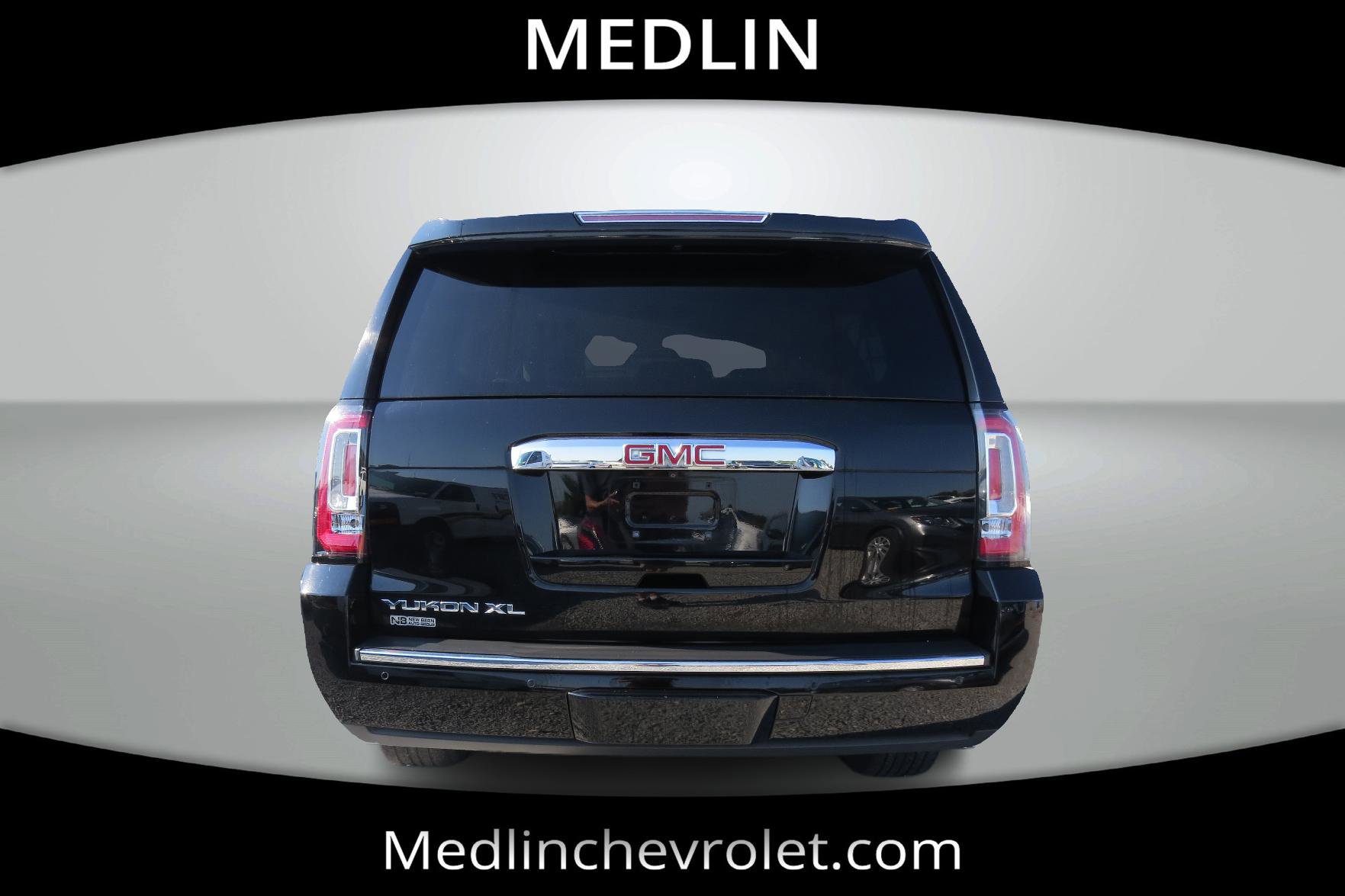 2017 Gmc Yukon XL Denali photo 2