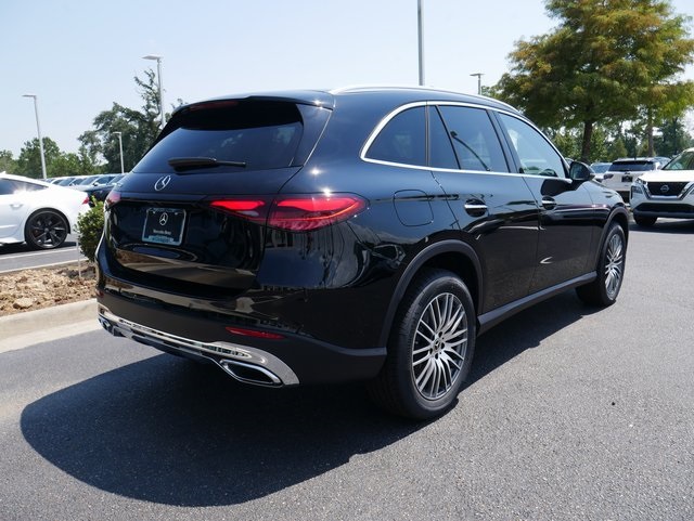 2026 Mercedes Benz GLC 300 photo 4