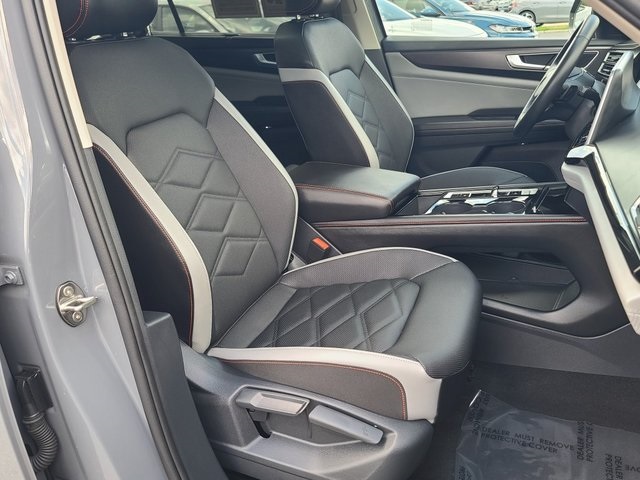 2025 Volkswagen Atlas Peak Edition photo 12