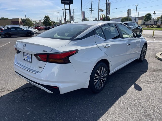 2023 Nissan Altima 2.5 SV photo 7