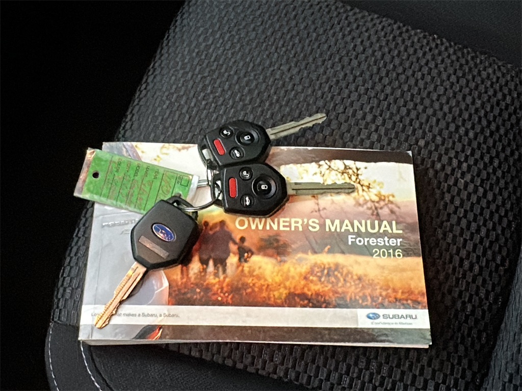 2016 Subaru Forester 2.5i Premium photo 25