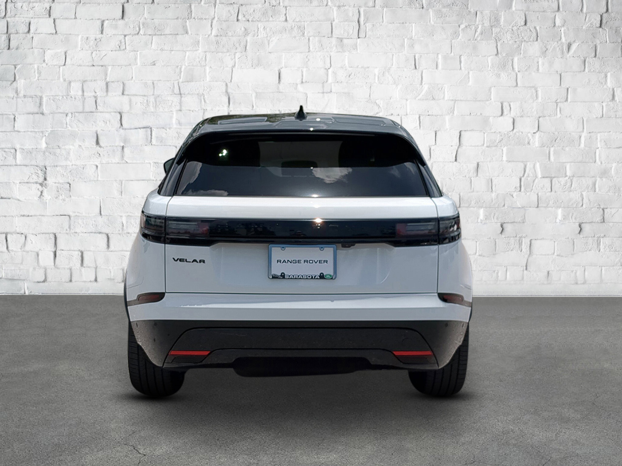 2026 Land Rover Range Rover Velar SE photo 3