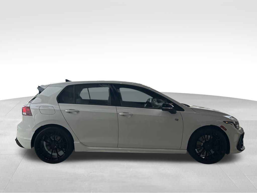 2025 Volkswagen Golf R photo 3
