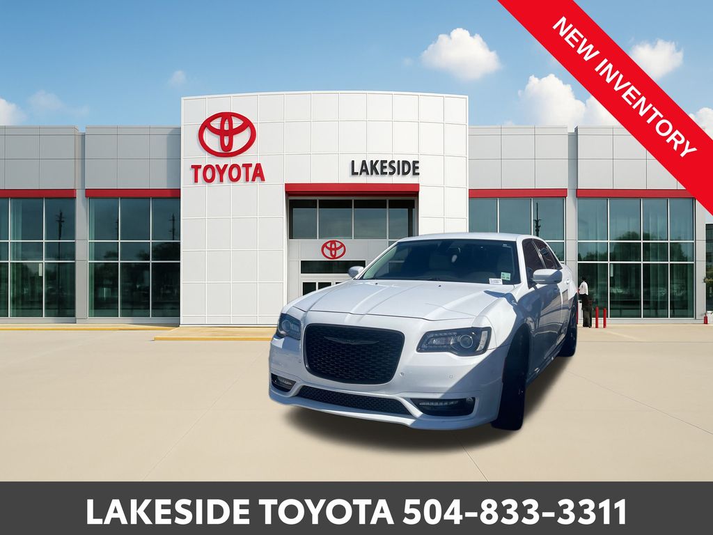 2021 Chrysler 300 Touring