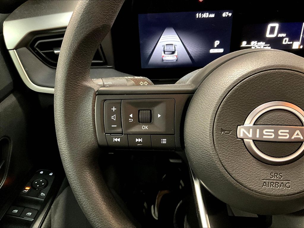 2025 Nissan Kicks S photo 18