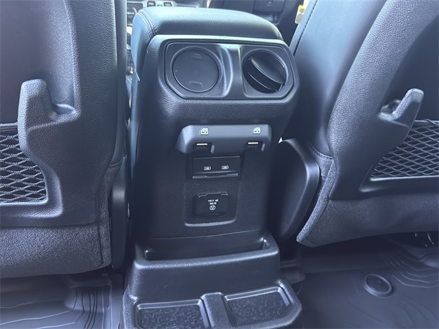 2025 Jeep Wrangler Rubicon X photo 17