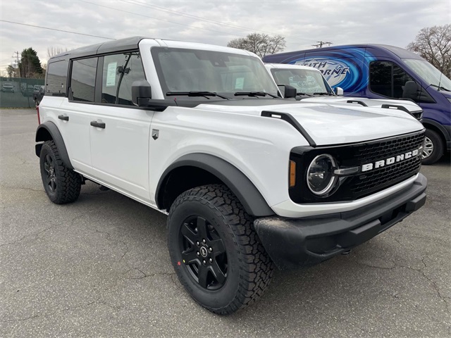 2025 Ford Bronco 4-Door Big Bend's photo