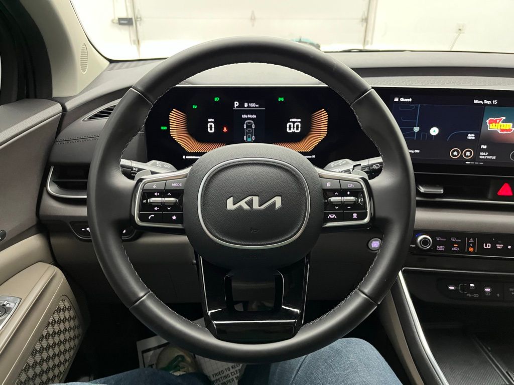 2025 Kia Carnival EX photo 27