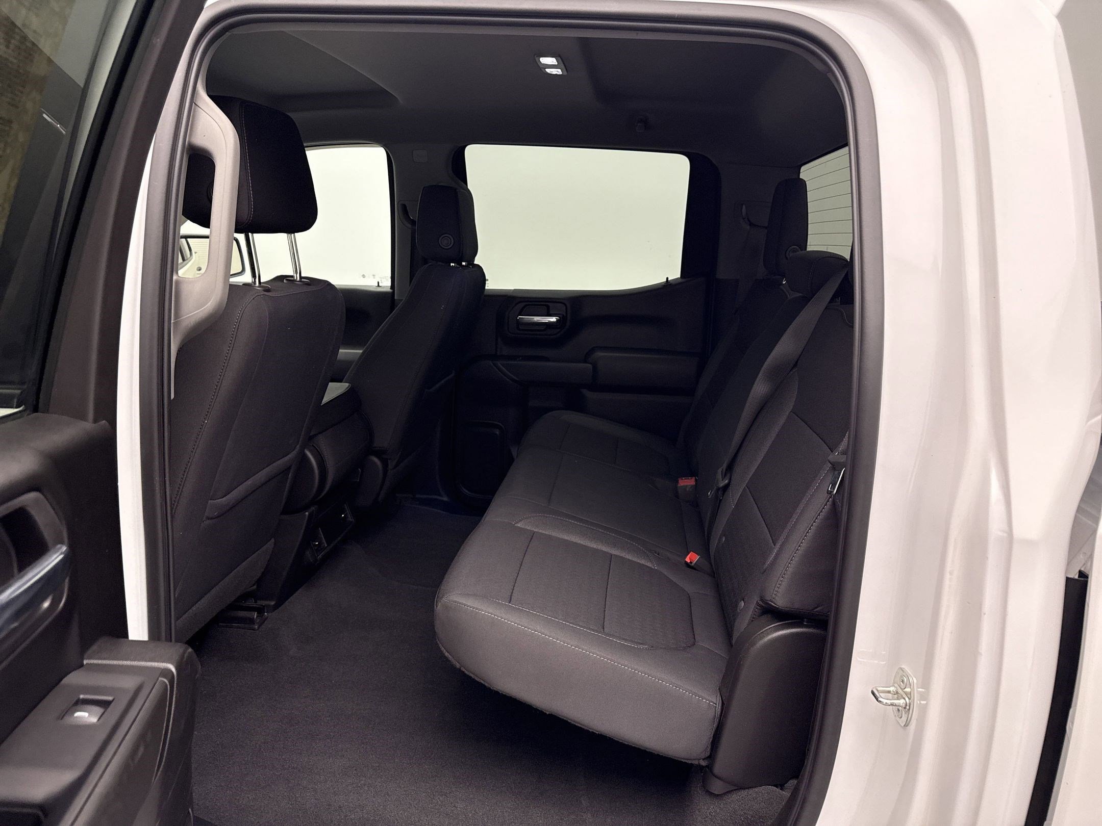 2022 Chevrolet Silverado 1500 Custom photo 12