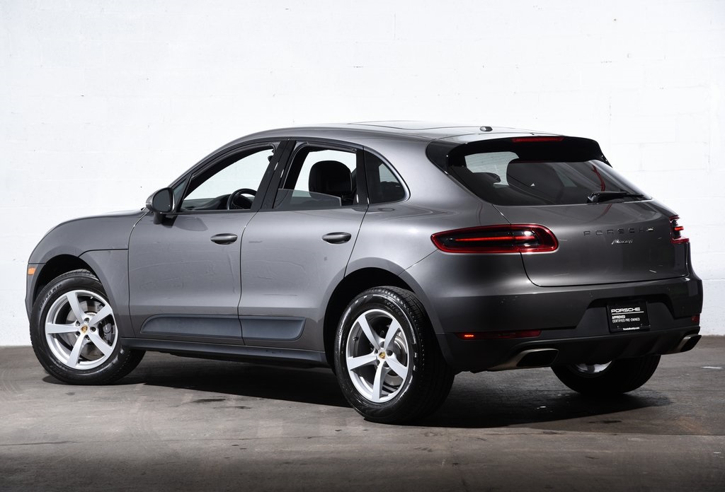 2018 Porsche Macan photo 3