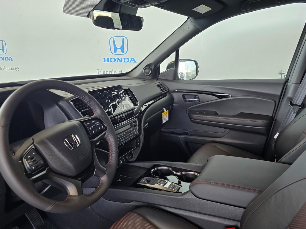 2025 Honda Ridgeline Black Edition photo 13