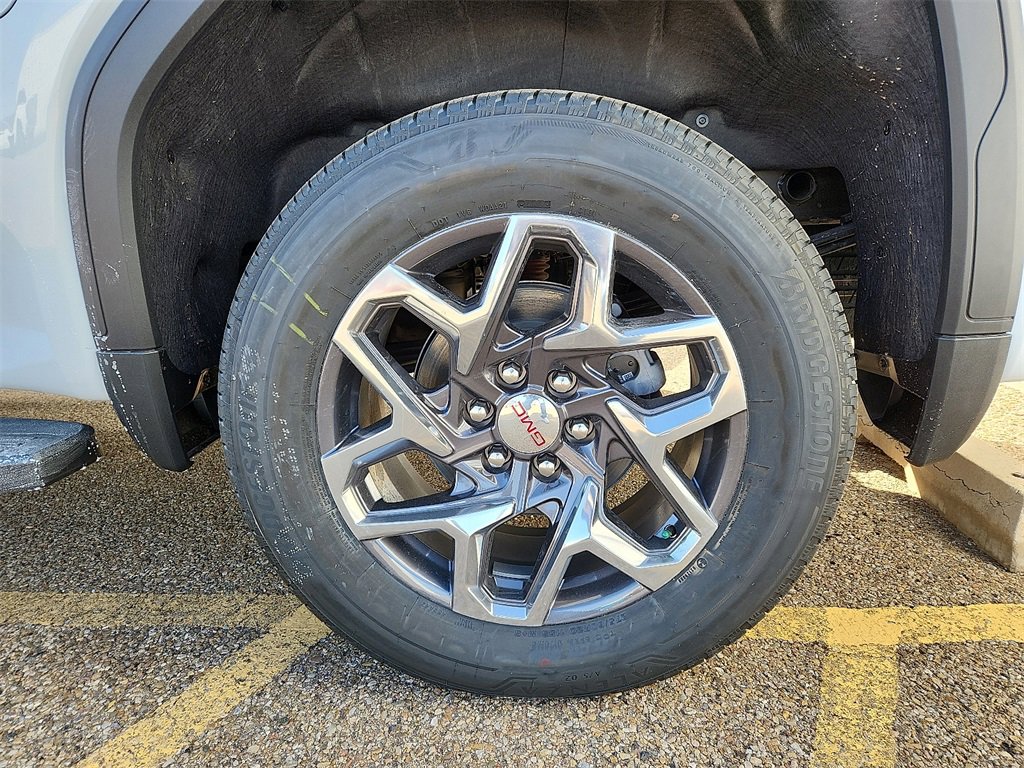 2026 Gmc Sierra 1500 SLT photo 2