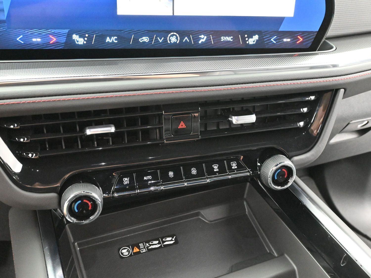 2025 Chevrolet Suburban RST photo 21