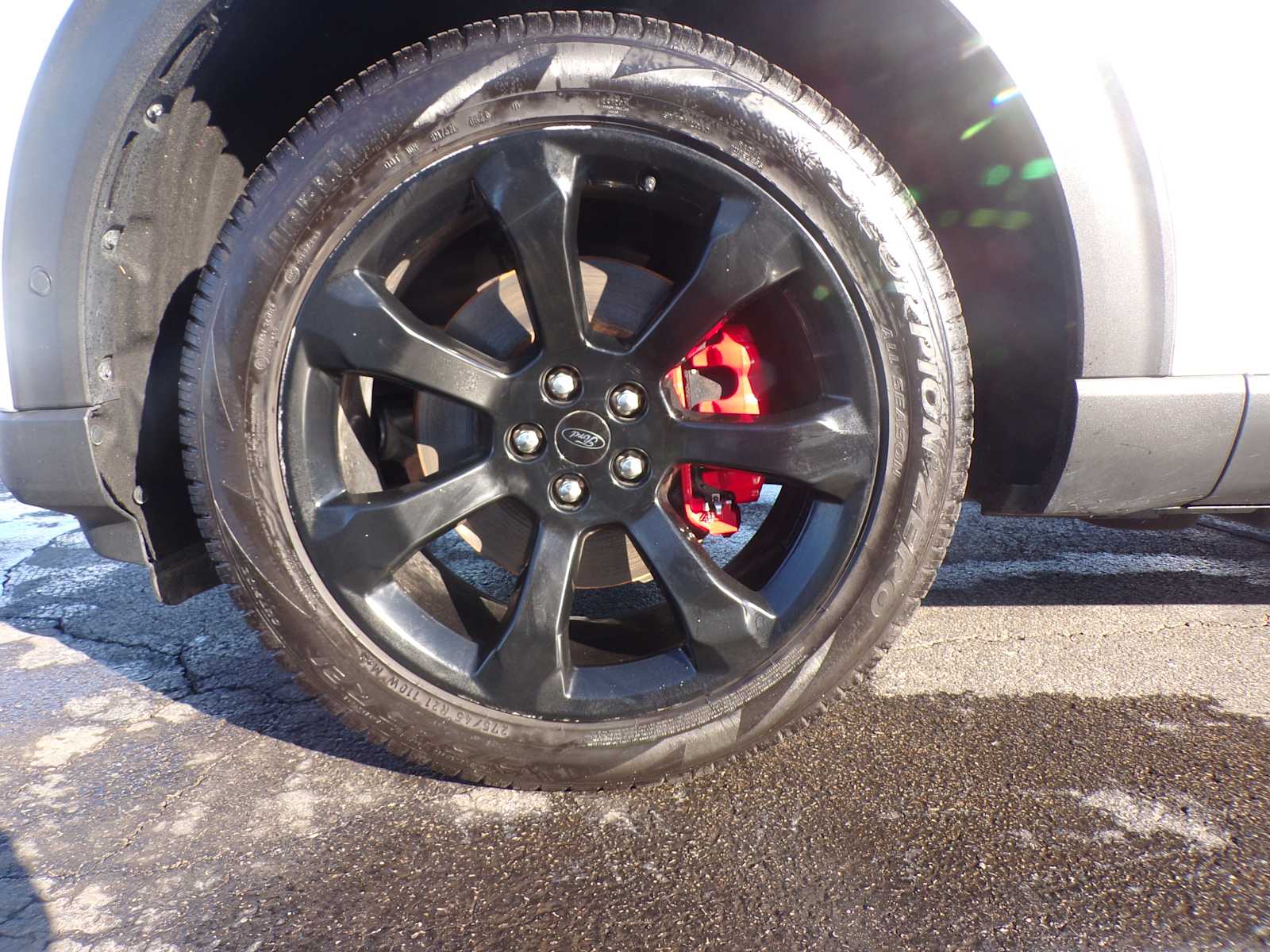2021 Ford Explorer ST photo 22