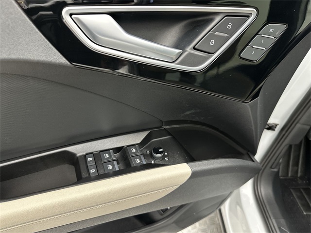 2023 Audi Q4 50 E-tron Premium Plus photo 5
