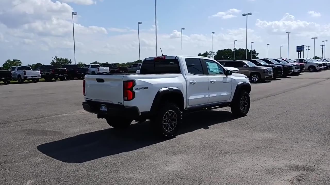 2025 Chevrolet Colorado ZR2 photo 7