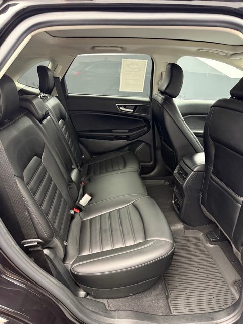 2022 Ford Edge SEL photo 45