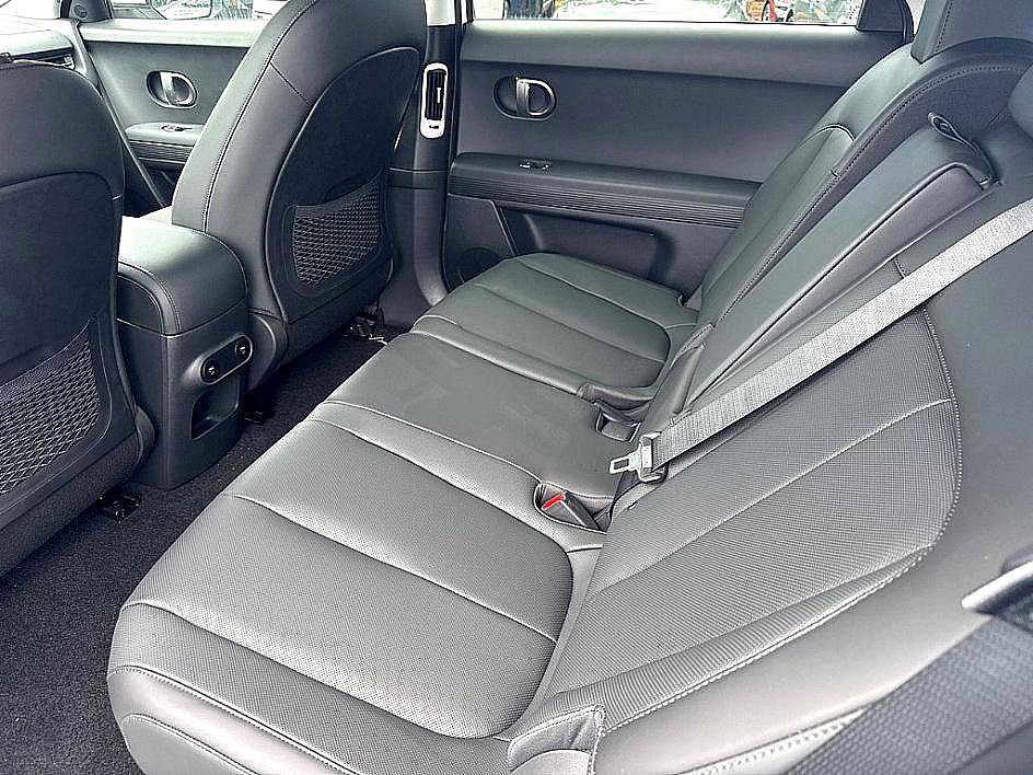 2025 Hyundai Ioniq 5 SEL photo 7