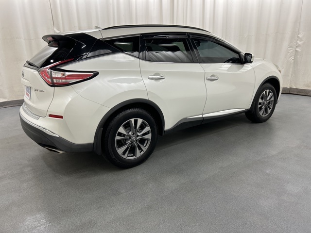 2015 Nissan Murano SV photo 3