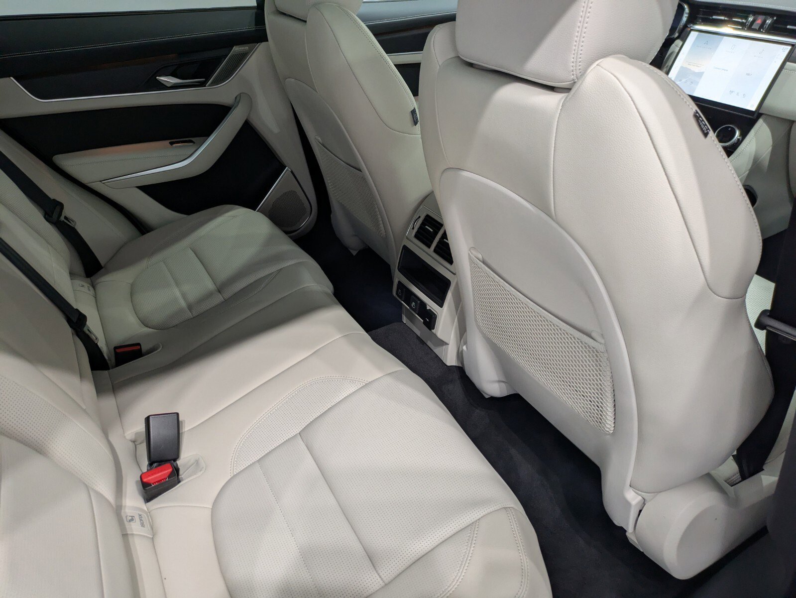 2026 Jaguar F-PACE P250 R-Dynamic S photo 22