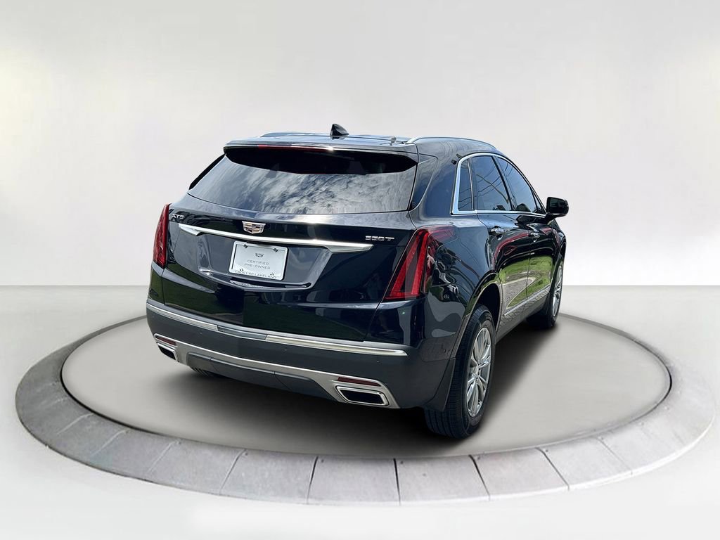 2022 Cadillac XT5 Premium Luxury photo 3