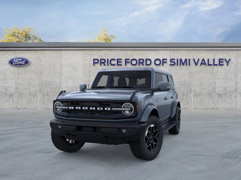 2025 Ford Bronco Outer Banks photo 2
