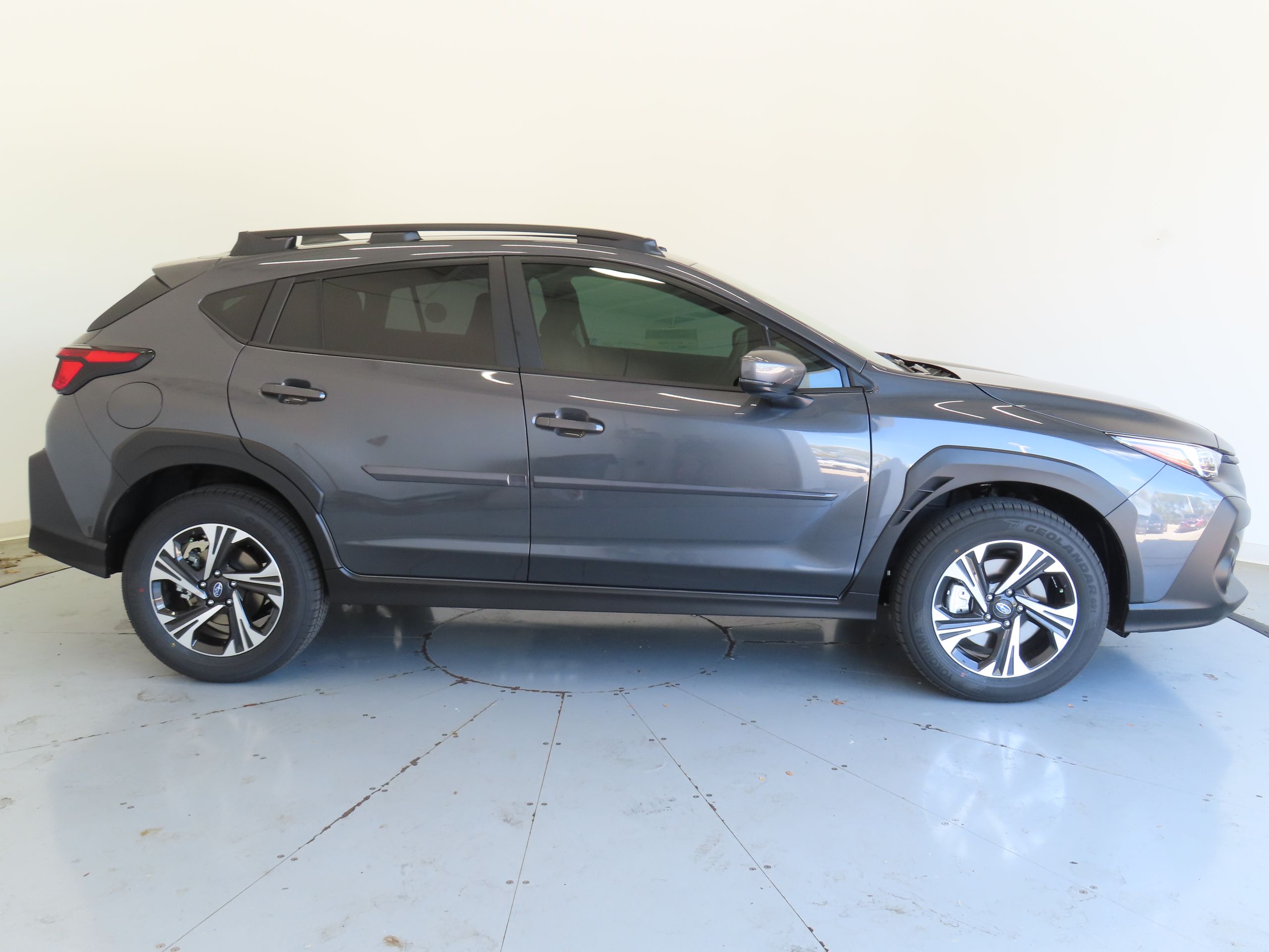 2025 Subaru Crosstrek Premium photo 2