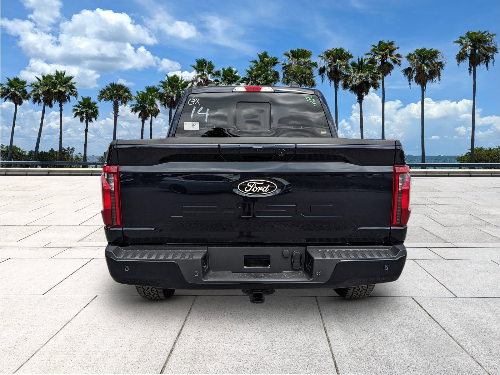 2025 Ford F-150 XLT photo 2