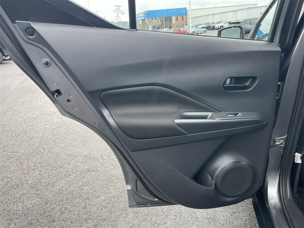 2021 Nissan Kicks S photo 24