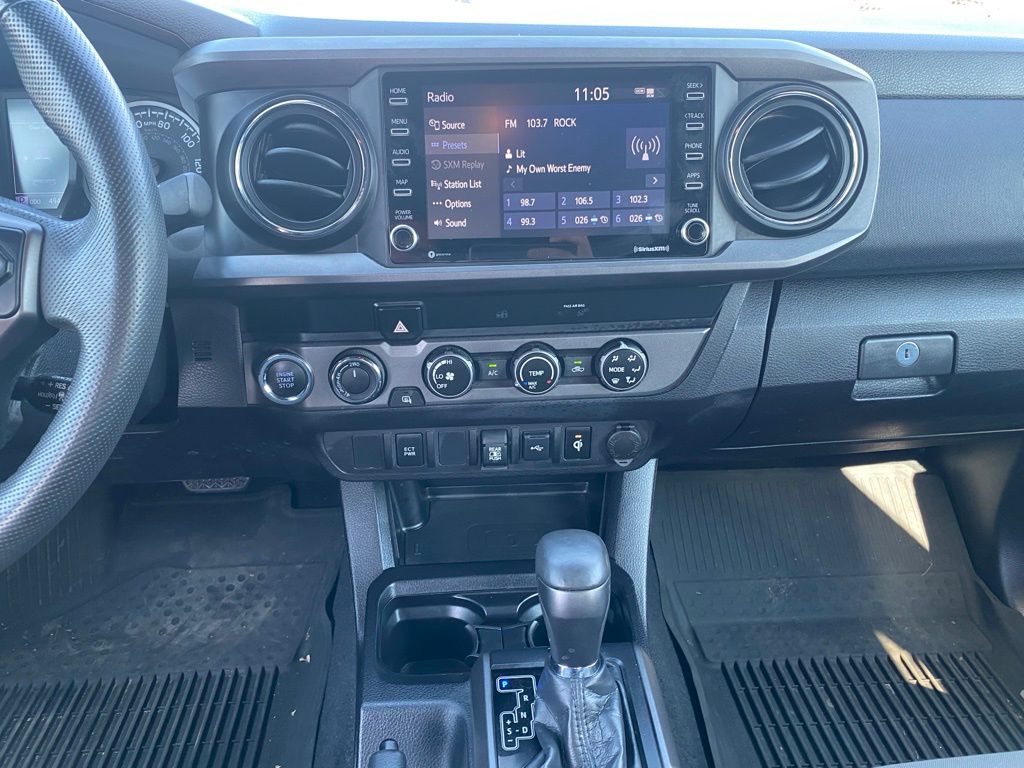 2020 Toyota Tacoma SR5 photo 17