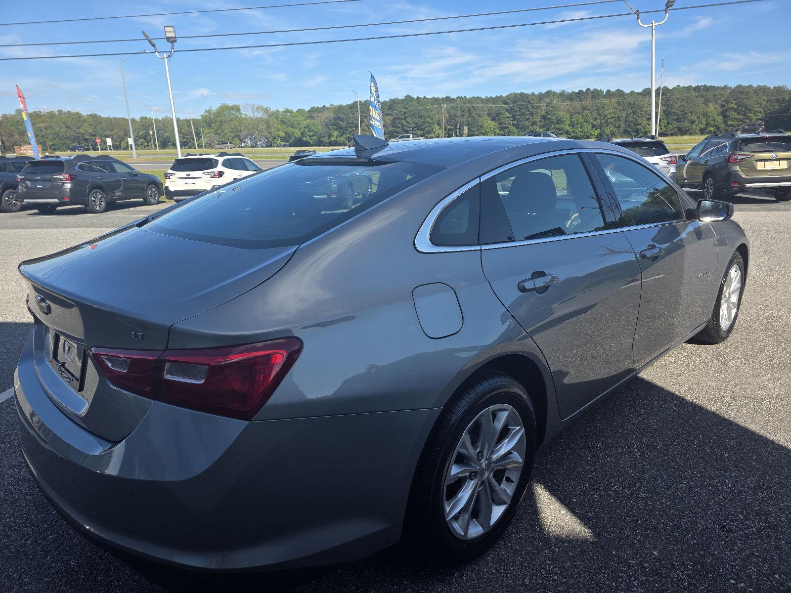 2024 Chevrolet Malibu 1LT photo 3