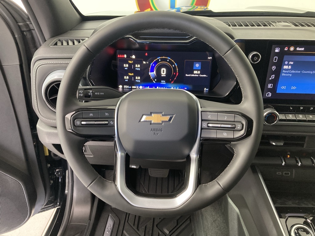 2026 Chevrolet Colorado LT photo 2