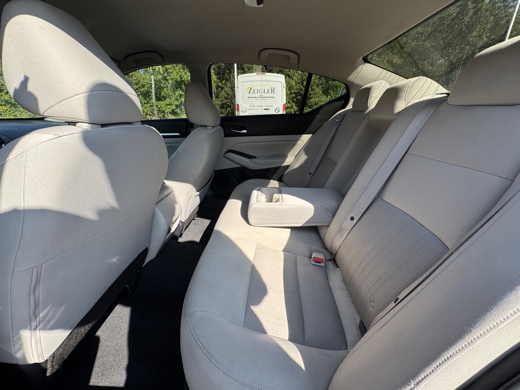 2022 Nissan Altima 2.5 SV photo 22