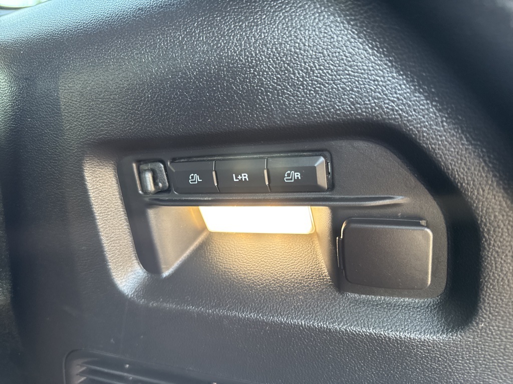 2022 Ford Explorer Limited photo 13