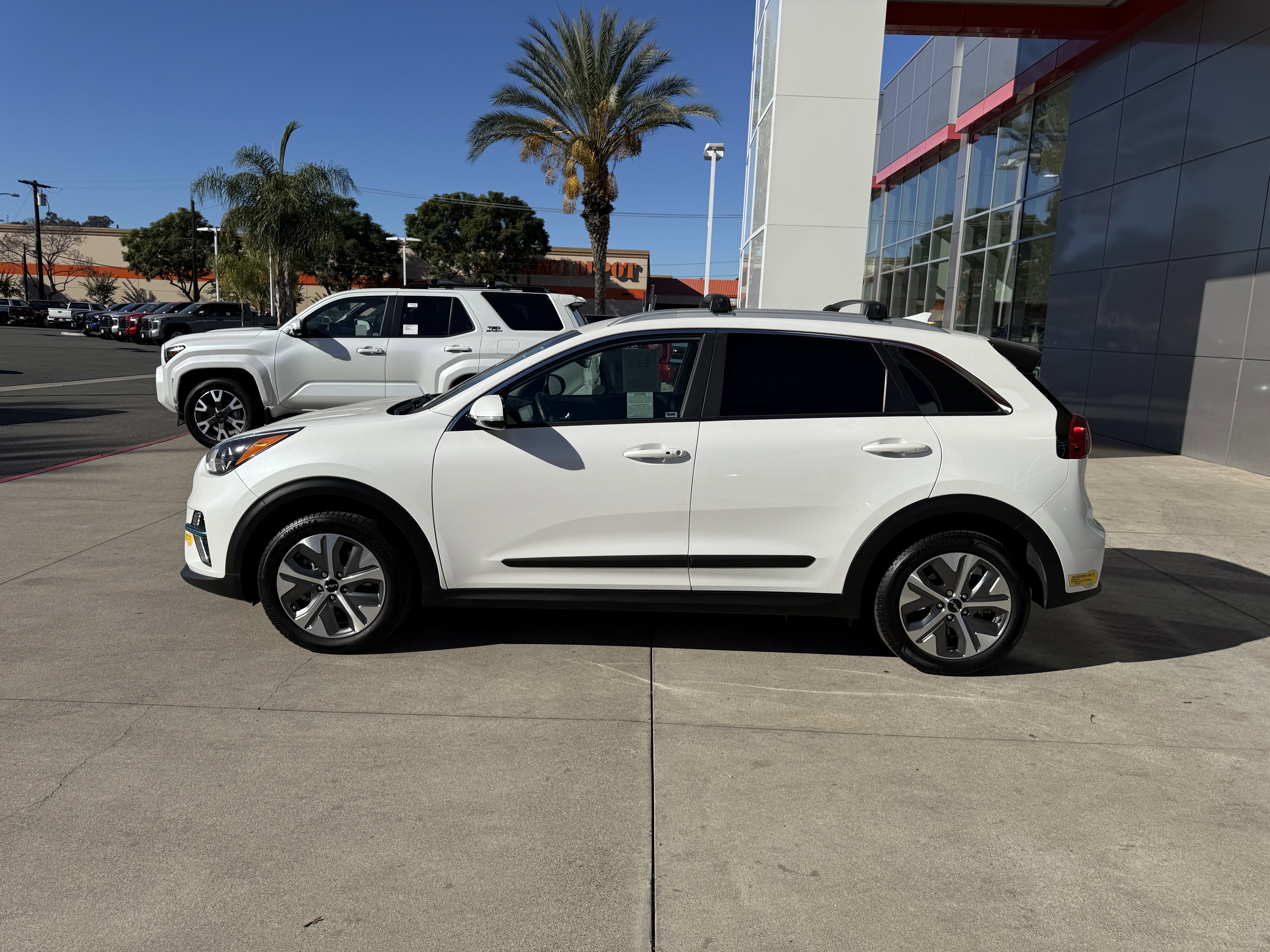 Used 2022 Kia Niro S with VIN KNDCC3LG3N5159832 for sale in San Diego, CA