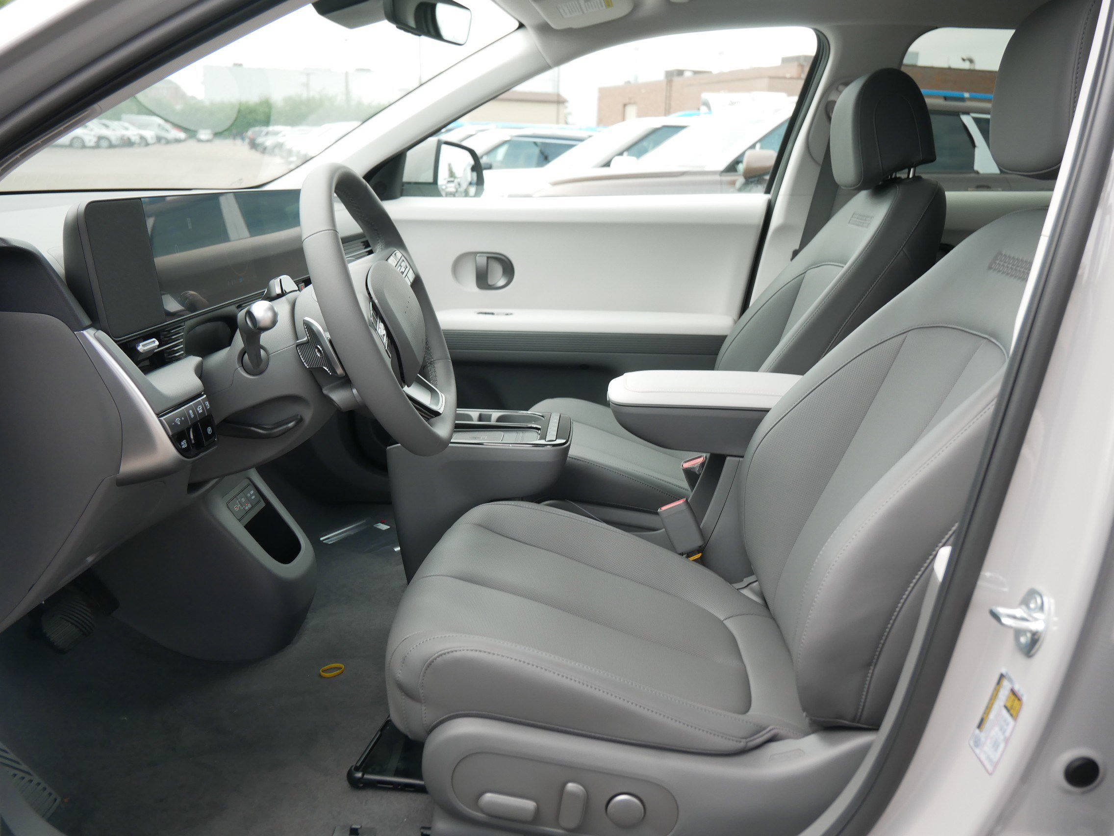 2025 Hyundai Ioniq 5 SEL photo 6