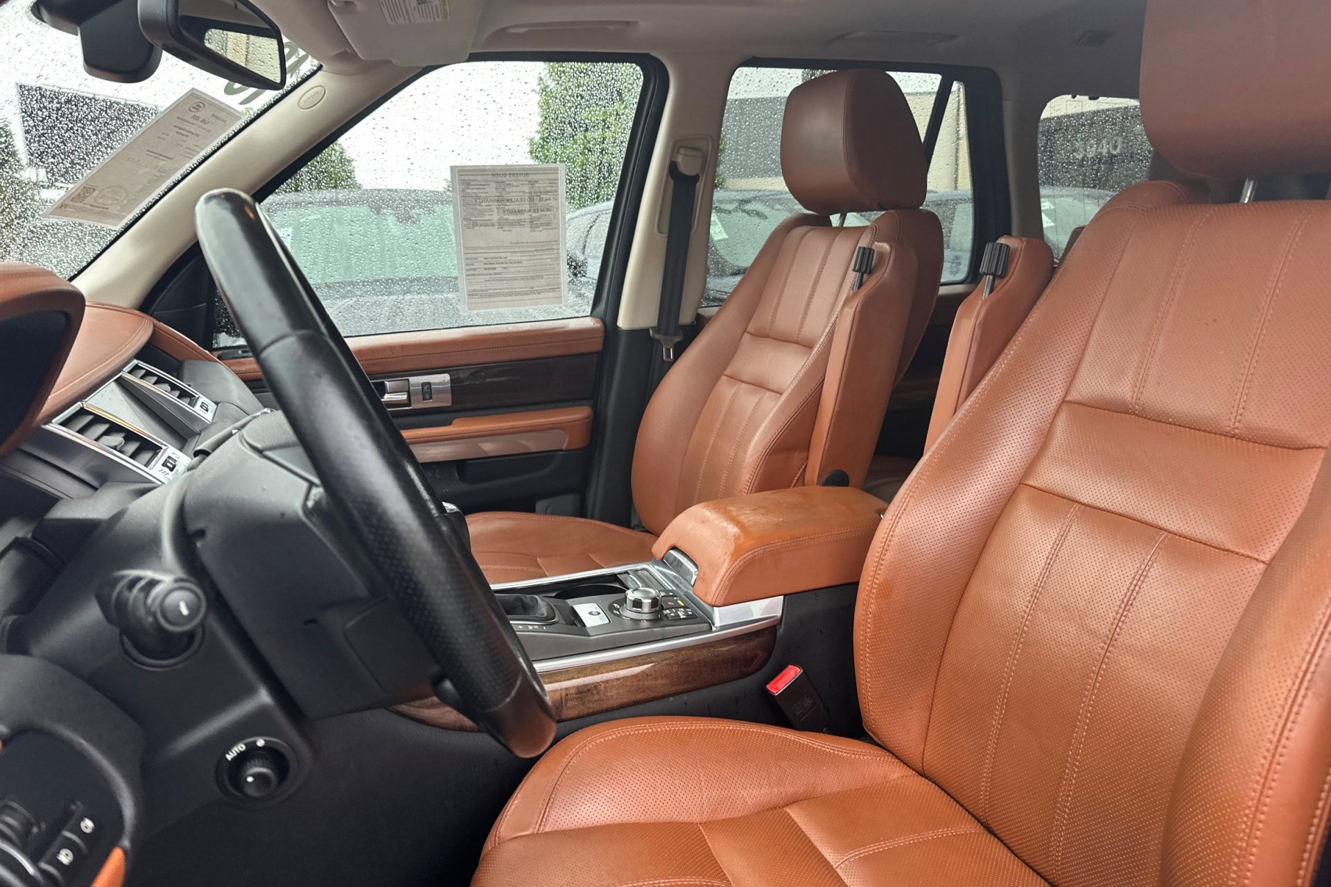 2010 Land Rover Range Rover Sport HSE LUX photo 4