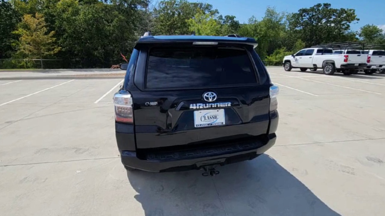 2022 Toyota 4Runner 4WD SR5 Premium photo 34